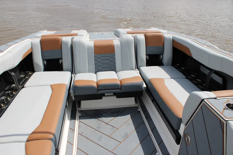 Slide: The Image of Malibu 26LSV 2024 - 52