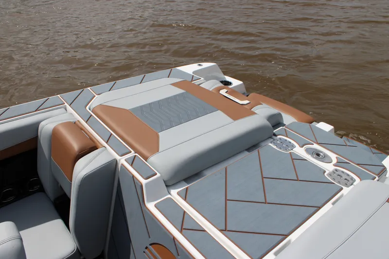 Slide: The Image of Malibu 26LSV 2024 - 40