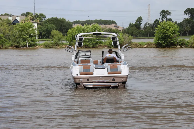 Slide: The Image of Malibu 26LSV 2024 - 3