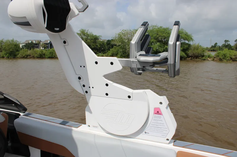 Slide: The Image of Malibu 26LSV 2024 - 21
