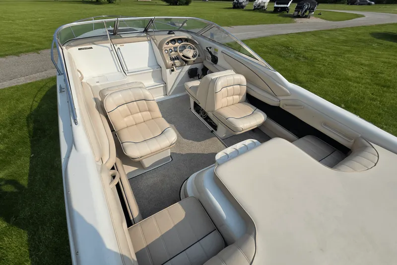 Slide: The Image of Sea Ray 230 OVERNIGHTER 1996 - 5