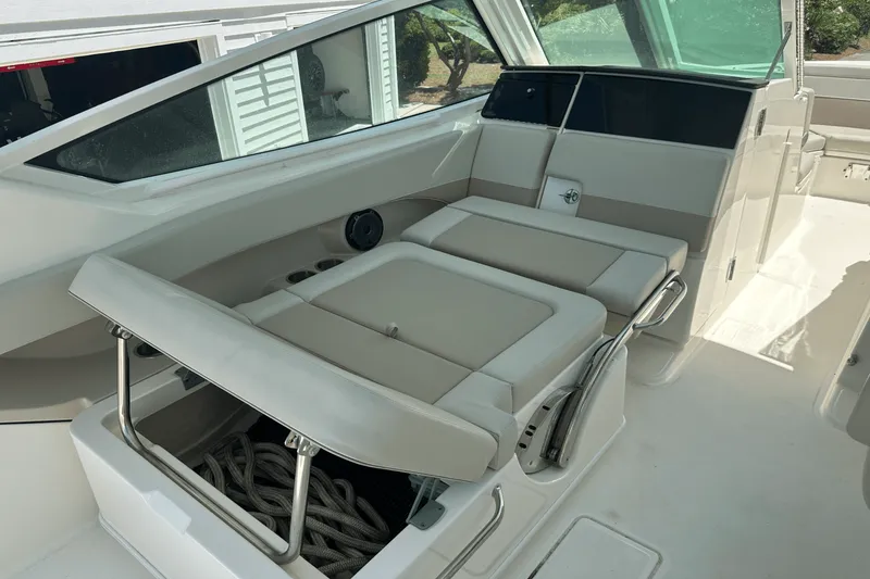 Slide: The Image of Boston Whaler 280 VANTAGE 2022 - 14