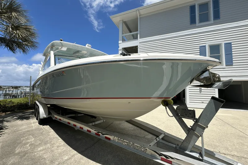 Slide: The Image of Boston Whaler 280 VANTAGE 2022 - 2