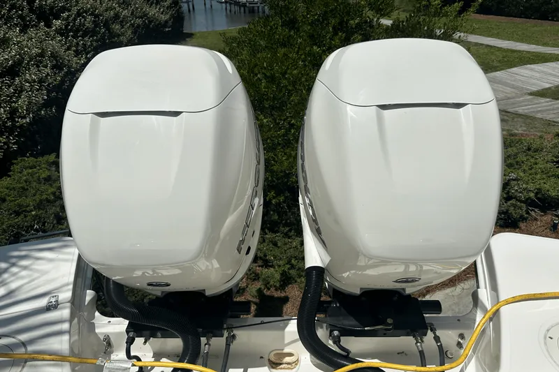 Slide: The Image of Boston Whaler 280 VANTAGE 2022 - 6