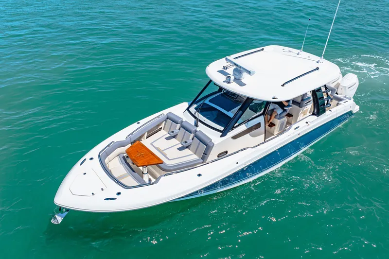 Slide: The Image of Boston Whaler 350 Realm 2025 - 11