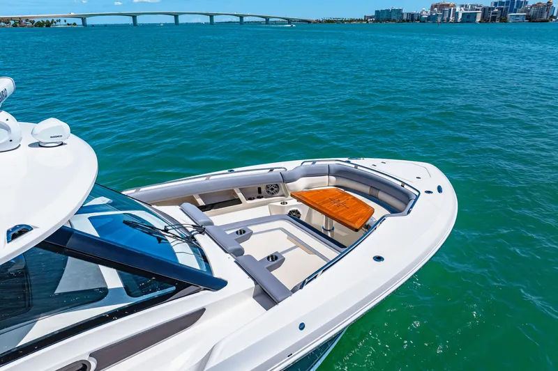 Slide: The Image of Boston Whaler 350 Realm 2025 - 12