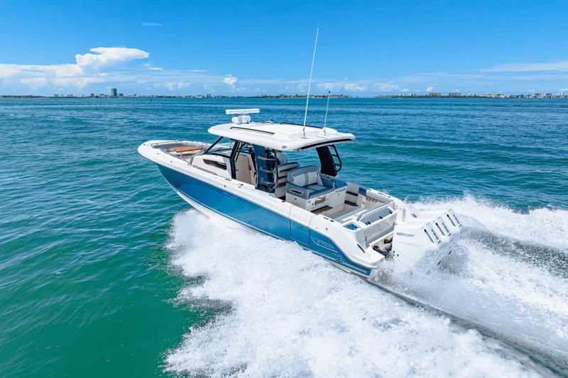 Slide: The Image of Boston Whaler 350 Realm 2025 - 27