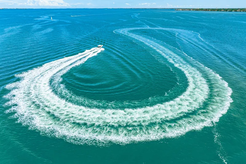 Slide: The Image of Boston Whaler 350 Realm 2025 - 32