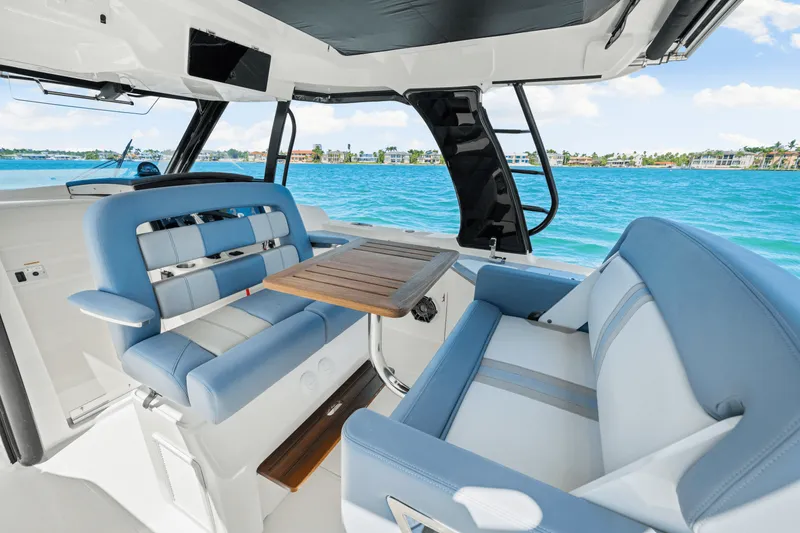Slide: The Image of Boston Whaler 350 Realm 2025 - 49