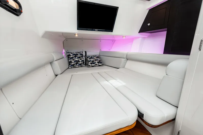 Slide: The Image of Boston Whaler 350 Realm 2025 - 58