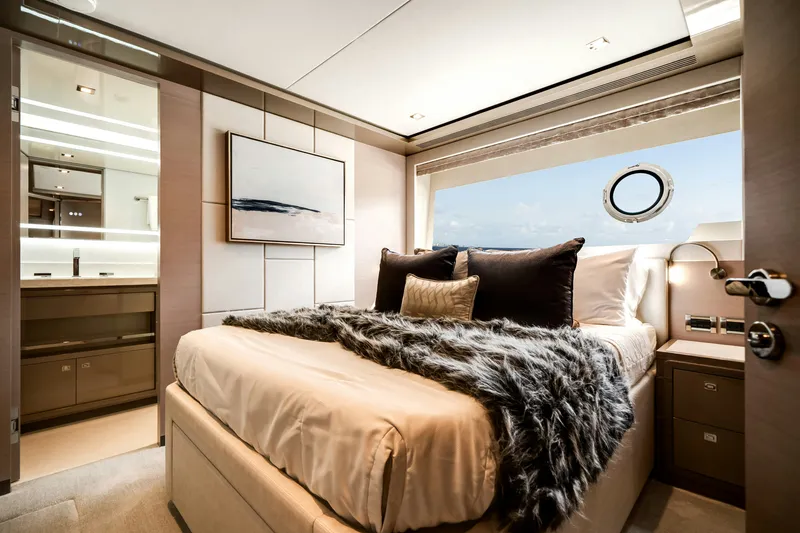 Slide: The Image of Ocean Alexander Ocean Alexander 30R 2024 - 71