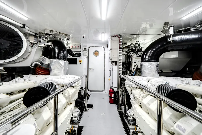 Slide: The Image of Ocean Alexander Ocean Alexander 30R 2024 - 88