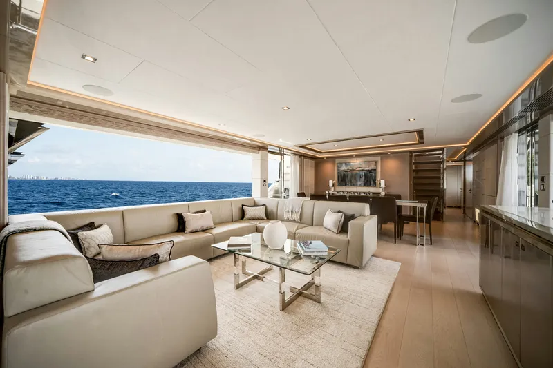 Slide: The Image of Ocean Alexander Ocean Alexander 30R 2024 - 33