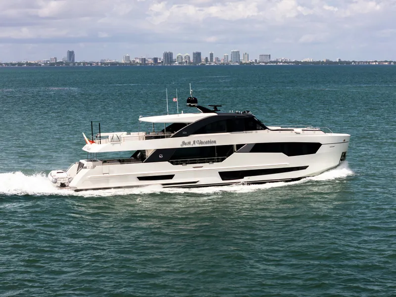 Slide: The Image of Ocean Alexander Ocean Alexander 30R 2024 - 92