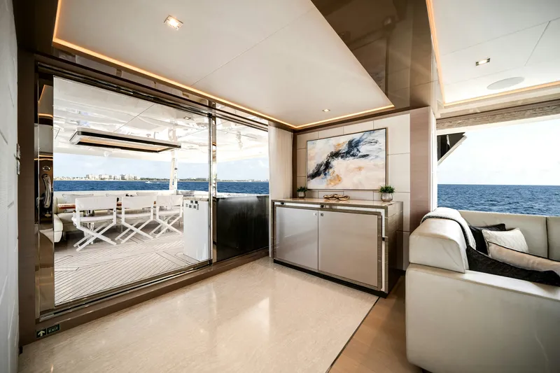 Slide: The Image of Ocean Alexander Ocean Alexander 30R 2024 - 36