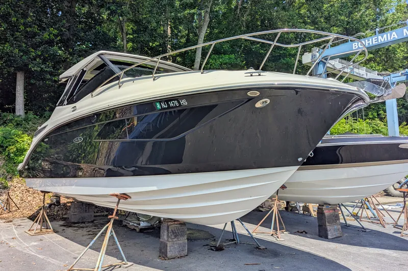 Slide: The Image of Sea Ray 320 DA 2023 - 67