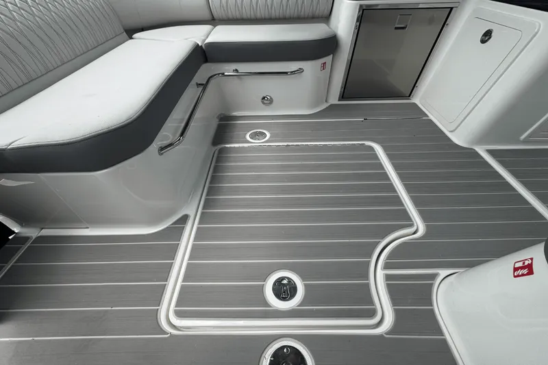 Slide: The Image of Sea Ray Sundancer 370 Outboard 2025 - 11