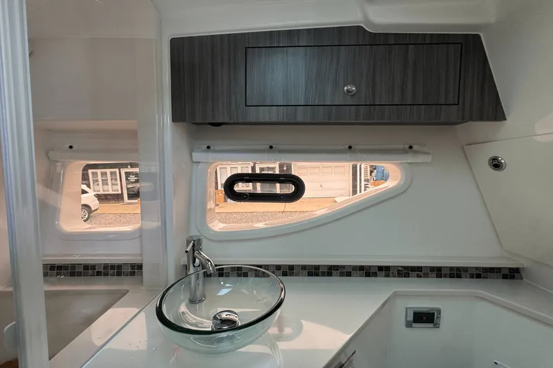 Slide: The Image of Sea Ray Sundancer 370 Outboard 2025 - 51