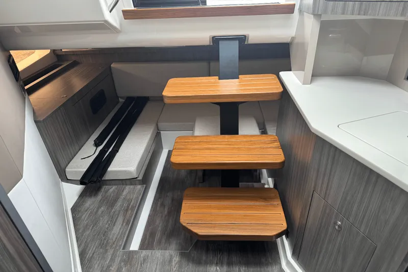 Slide: The Image of Sea Ray Sundancer 370 Outboard 2025 - 55