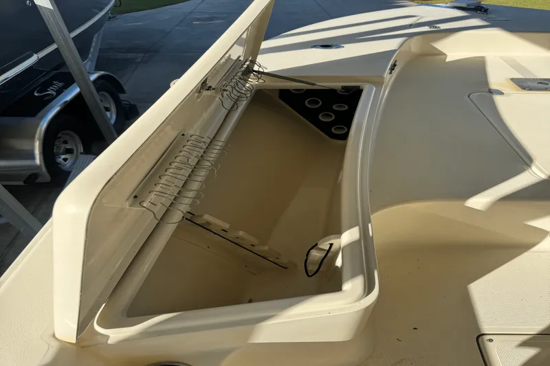 Slide: The Image of Scout 221 WINYAH BAY 2013 - 15