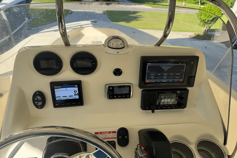 Slide: The Image of Scout 221 WINYAH BAY 2013 - 8