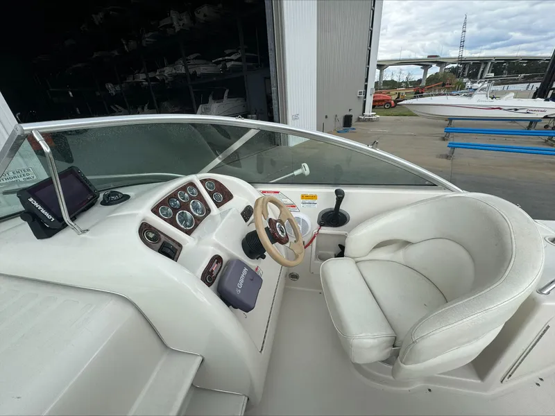 Slide: The Image of Sea Ray 240 Sundancer 2003 - 11