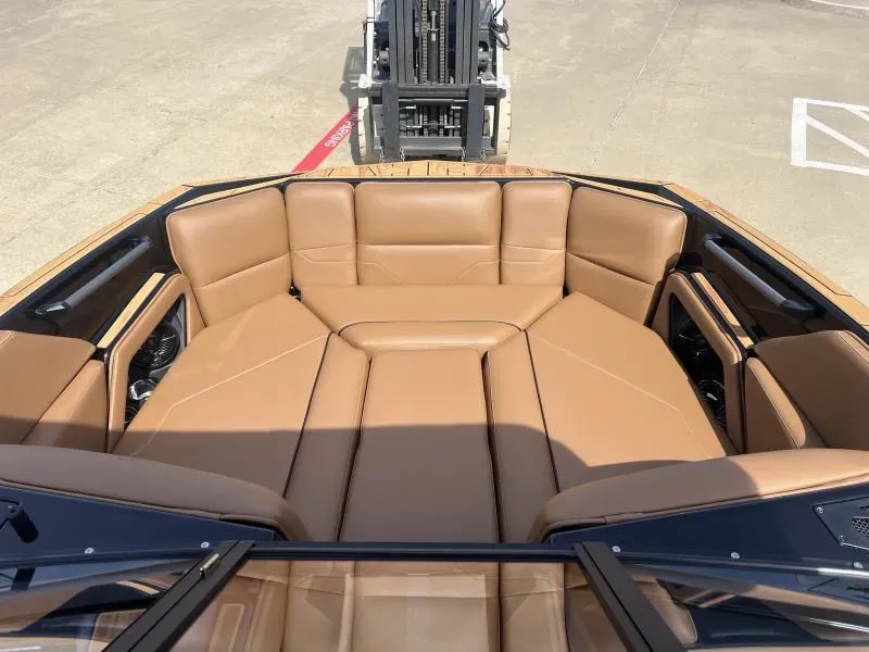 Slide: The Image of Moomba MAX 2026 - 2