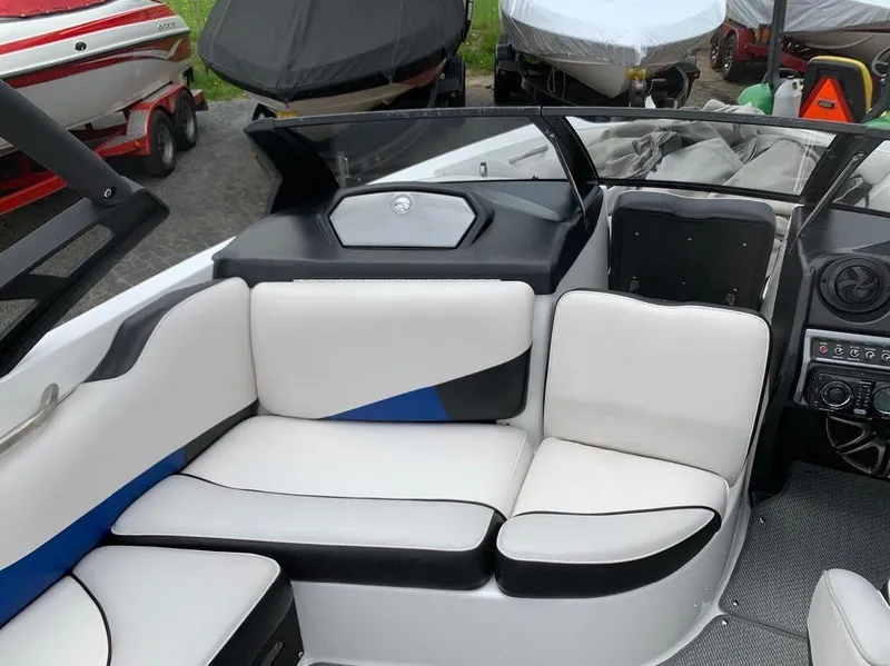 Slide: The Image of Axis Core Series A20 2014 - 10