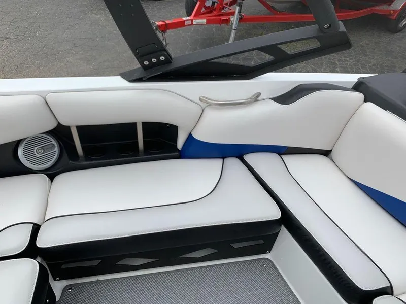 Slide: The Image of Axis Core Series A20 2014 - 11