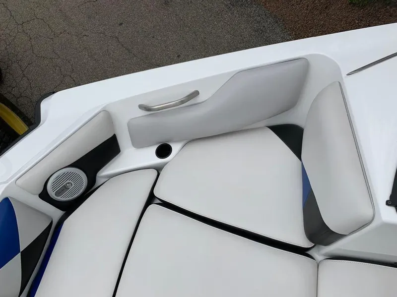 Slide: The Image of Axis Core Series A20 2014 - 13