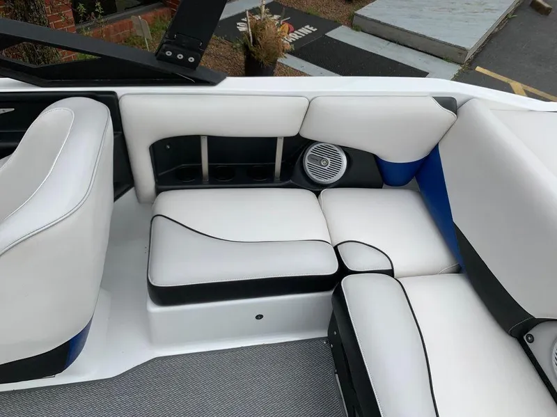 Slide: The Image of Axis Core Series A20 2014 - 2