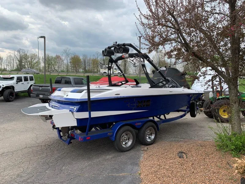 Slide: The Image of Axis Core Series A20 2014 - 26