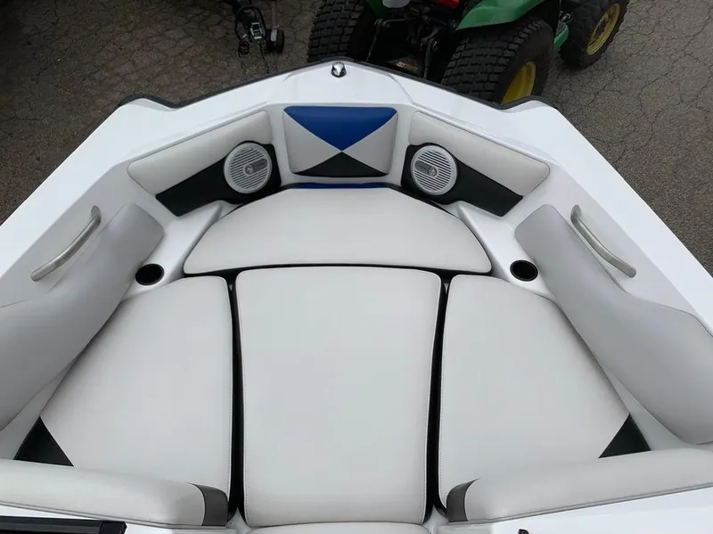 Slide: The Image of Axis Core Series A20 2014 - 4