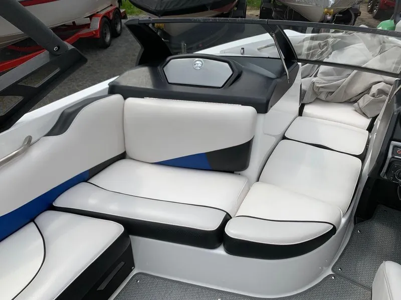 Slide: The Image of Axis Core Series A20 2014 - 5