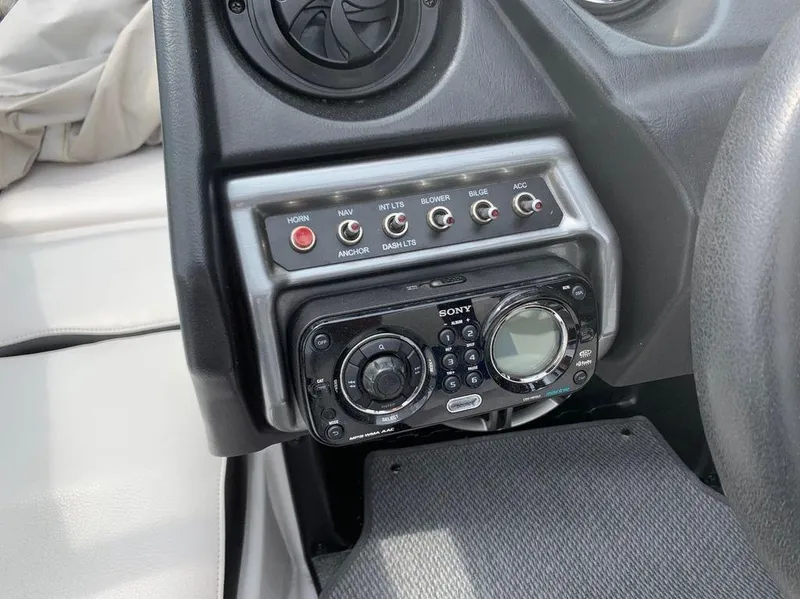 Slide: The Image of Axis Core Series A20 2014 - 9