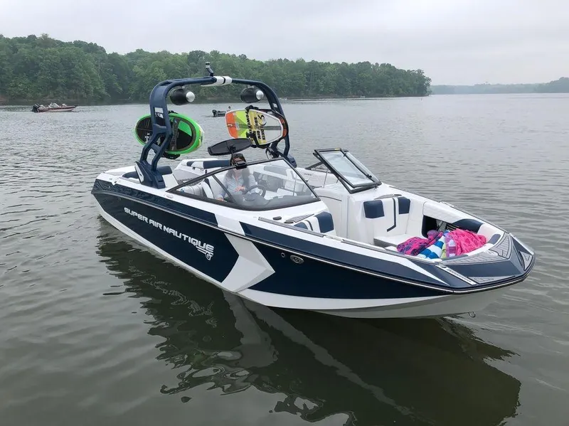 Slide: The Image of Nautique Super Air Nautique G23 2018 - 4