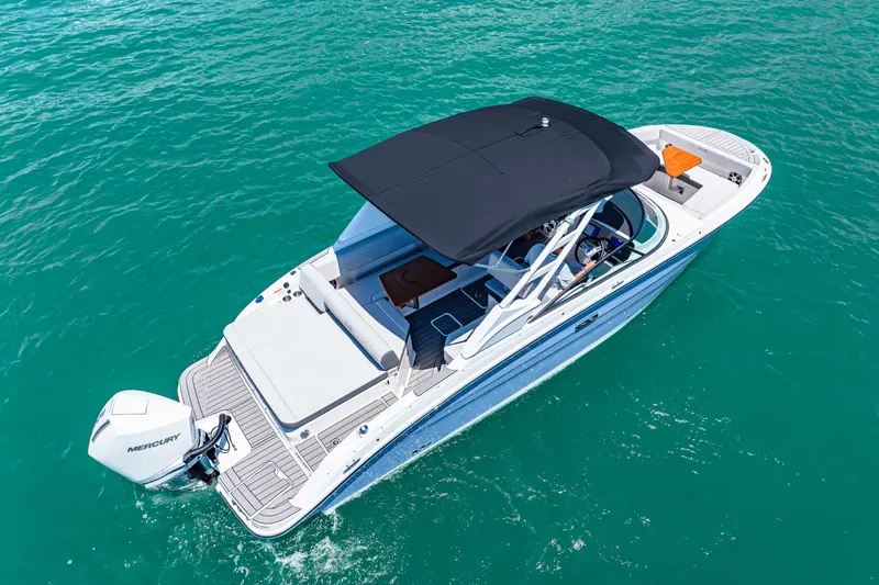 Slide: The Image of Sea Ray SDX 270 Outboard 2025 - 15