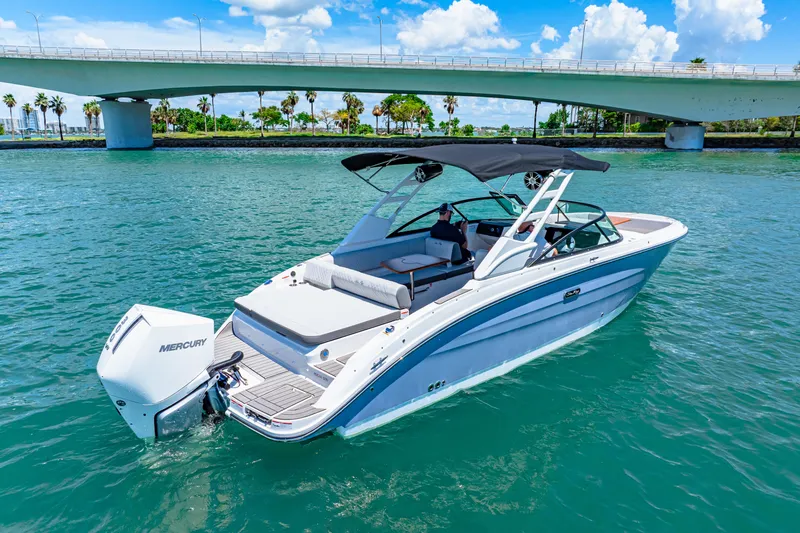 Slide: The Image of Sea Ray SDX 270 Outboard 2025 - 16