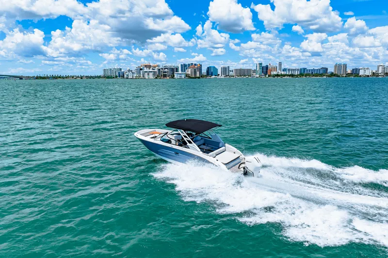 Slide: The Image of Sea Ray SDX 270 Outboard 2025 - 29
