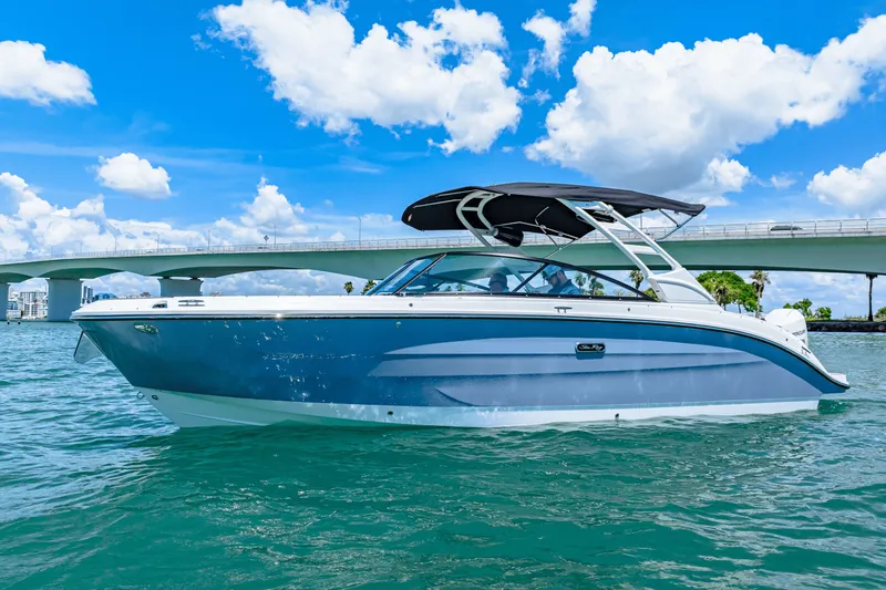 Slide: The Image of Sea Ray SDX 270 Outboard 2025 - 3
