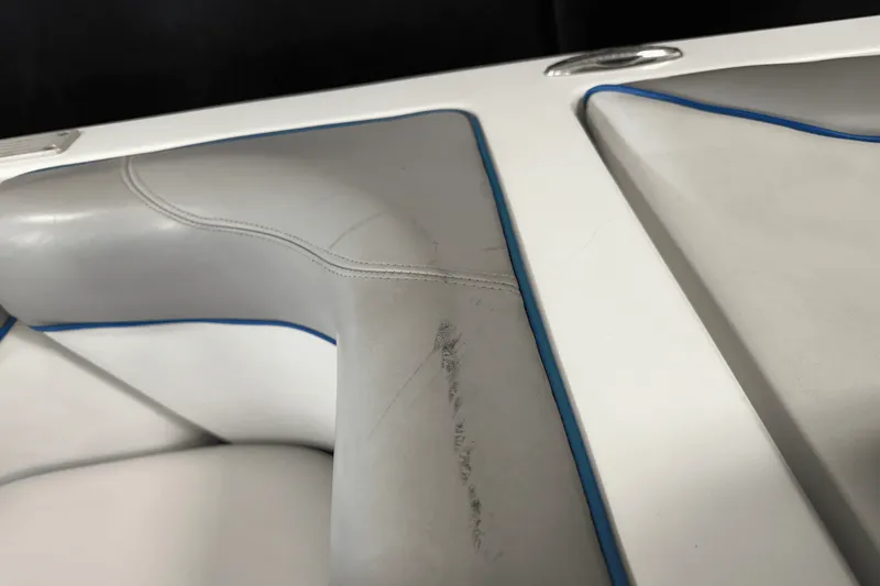 Slide: The Image of Centurion AVALANCHE 2008 - 101