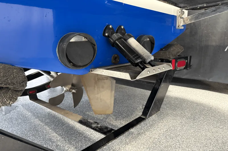 Slide: The Image of Centurion AVALANCHE 2008 - 11