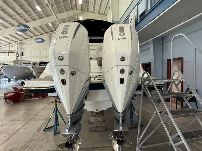 Slide: The Image of Sea Ray SDX 290 Outboard 2026 - 33