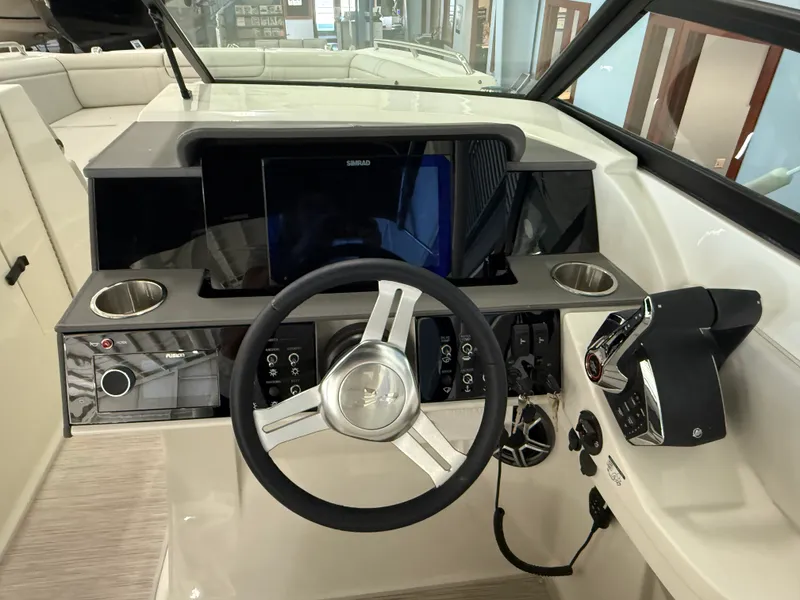 Slide: The Image of Sea Ray SDX 290 Outboard 2026 - 17