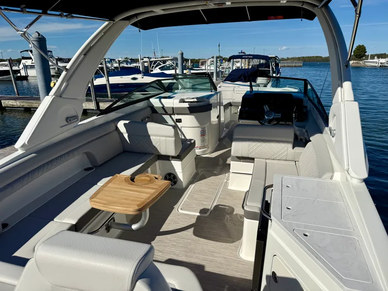 Slide: The Image of Sea Ray SDX 290 Outboard 2026 - 8