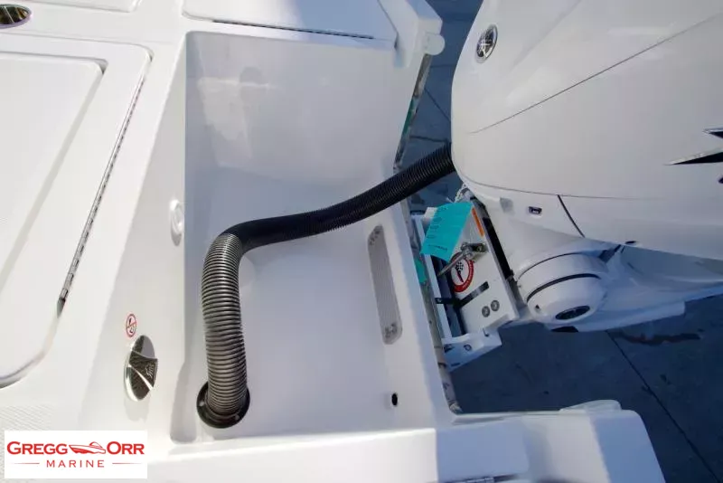 Slide: The Image of Regulator Marine 26XO CROSS OVER 2026 - 14