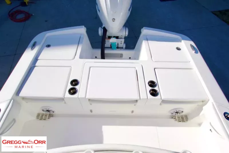 Slide: The Image of Regulator Marine 26XO CROSS OVER 2026 - 13