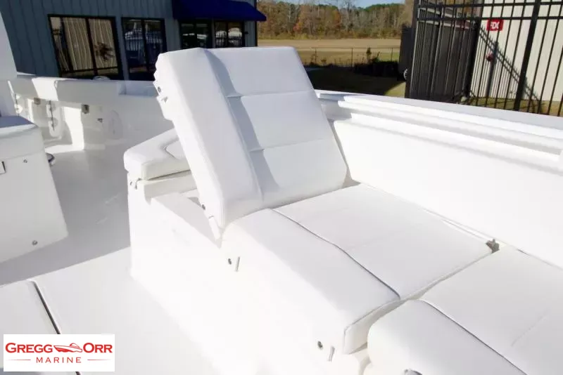 Slide: The Image of Regulator Marine 26XO CROSS OVER 2026 - 25