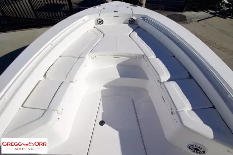 Slide: The Image of Regulator Marine 26XO CROSS OVER 2026 - 26