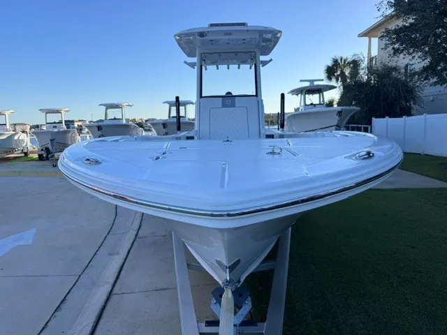 Slide: The Image of Sea Fox 282 Hybrid LT 2026 - 6